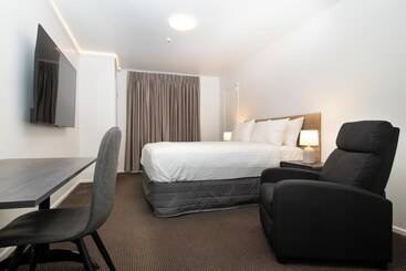 מוטל The Haven Newmarket Suites