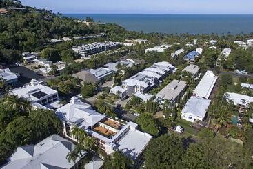 آپارتمان Regal Port Douglas