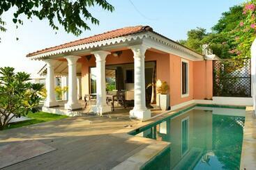 Villa Lirio By Tisyastays - Nerul