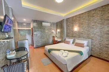 فندق صغير โรงแรมโทนี่วิลเลจtony