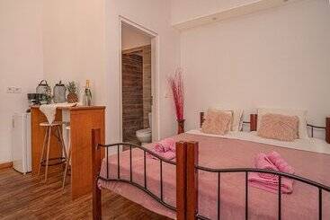 Dimelal Mikonos Downtown Apartments