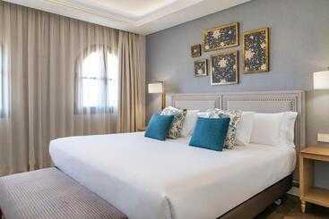 هتل Vincci Molviedro