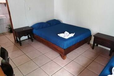 酒店 Cahuita Lodge