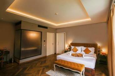 בית מלון כפרי Polo Towers Agartala