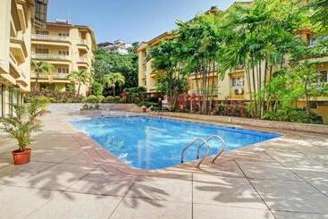 בית מלון כפרי Golden Landmark Green Valley Beach Resort