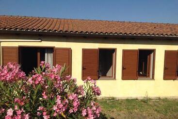 بيت ريفى Agriturismo Sa Murta In Sennariolo Oristano