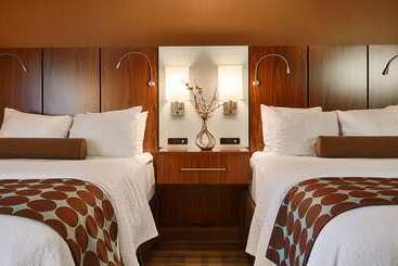 Отель Best Western Plus Gen X Inn