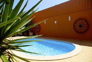 Отель Casas Novas Guesthouse Adults Only