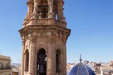 فندق Russafa Youth Hostel