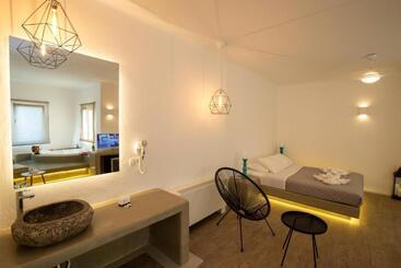 아파트 Nectarios Villa   Studios & Suites Adults Only