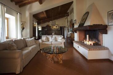 별장 Quercia Al Poggio