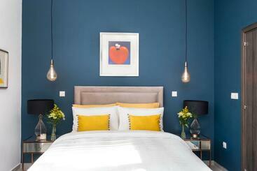 تختخواب و صبحانه Rooms At Villa Amour Cyprus