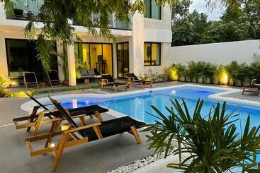 هتل آپارتمان The Reserve Tulum