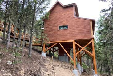 צימר Ridgewalk Treehouse