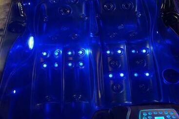 هتل La Suite Grenoble Spa Jacuzzi Et Sauna Privatif