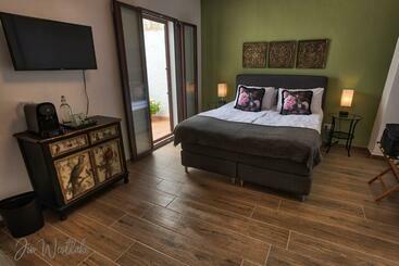 Olive Tree Bed And Breakfast