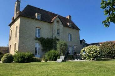 ペンション Domaine Les Bois Flottes Dans Maison De Charme Au Bord De Mer Et Proche De Cabourg