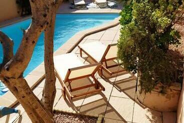 پانسیون Riba D Aude