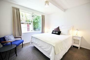 پانسیون Cozy 1br Stay In Taupo Central