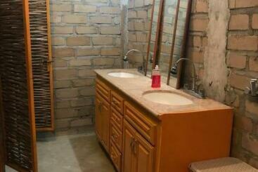 پانسیون Susu’z Village Hostel And Rooms