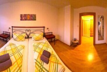 ペンション Gästehaus Zum Weinbauer