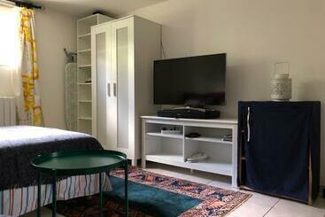 ペンション Room In House Near Lycee International St Germain En Laye