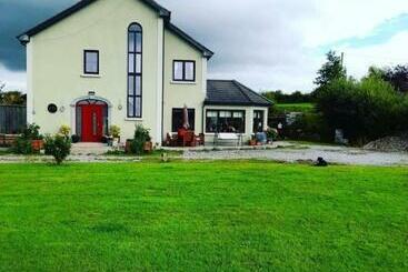 ベッドアンドブレックファースト Shadowvale E34x773