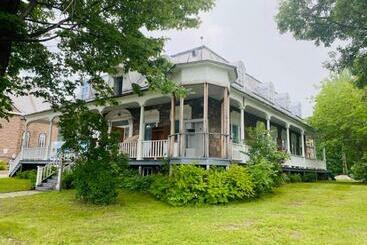 בית מלון כפרי Auberge Le St Alexis