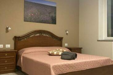 تختخواب و صبحانه Il Cortile Di Greta