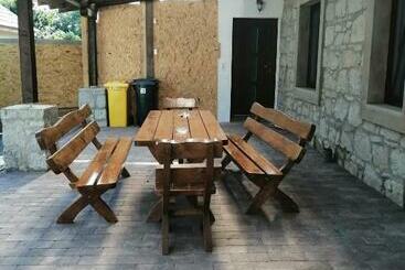 ペンション Cinege Vendégház