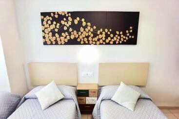 پانسیون Hostal Rigau