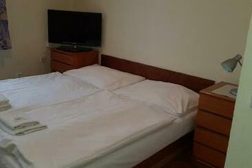 פנסיון The Z Accommodation