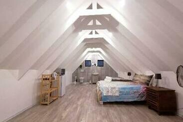 住宿加早餐  De Loft