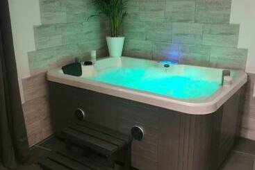 تختخواب و صبحانه Jacuhomespa13