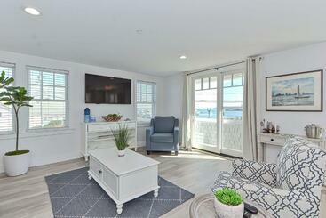 Harbourtown Suites On Plymouth Harbor