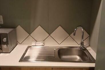 בית מלון כפרי Maboneng City Building Free Wifi And Swimming Pool