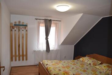 Пансион Cabana Colnic