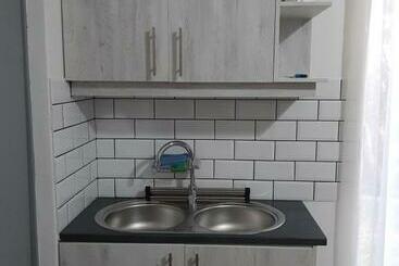 پانسیون Nikita S Self Catering Haven 2