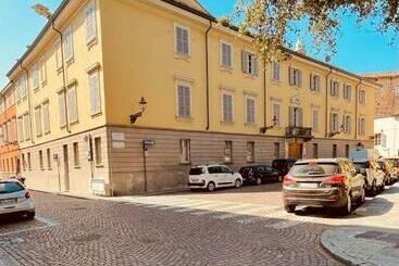 Pension (Hôtel basse catégorie) Palazzo Borgocolonne Apartments