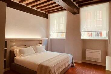 پانسیون Palazzo Borgocolonne Apartments