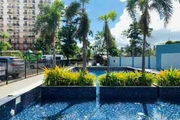 Quayside Condo Near Airport