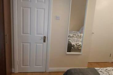 شقة فندقية 24 Beds In Carrick On Shannon