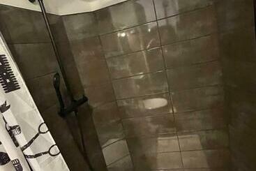 ベッドアンドブレックファースト La Reynière