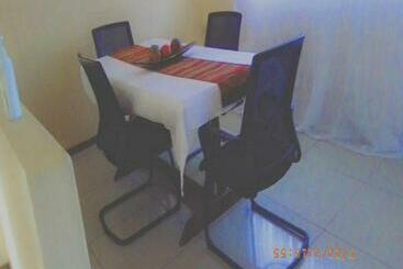 پانسیون Imimangaliso Guest House