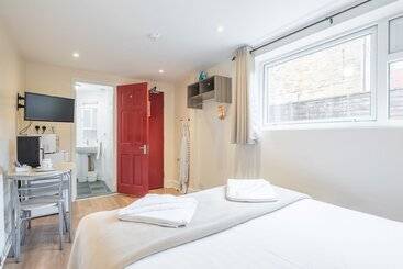 بنسيون Rasa Sayang House   Self Check In Guesthouse