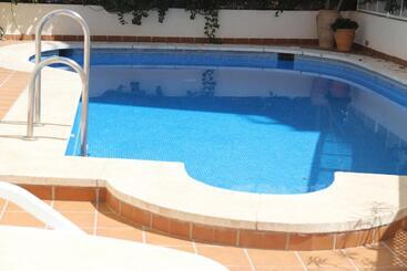 Жильё для туристов Apartamentos Latin