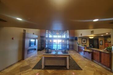 هتل Spark By Hilton Phoenix East Mesa