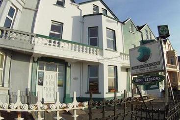 فندق Turfnsurf Lodge