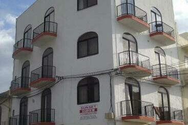Sunset Seaview Apartments
