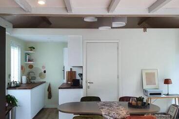 Bed And Breakfast En Studio Het Atelier